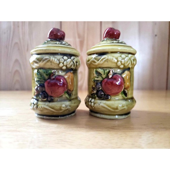 Lefton Japan Fruit Salt & Pepper Shakers #3748 Apple Pear Grapes 3.25" Vintage - Picture 1 of 7